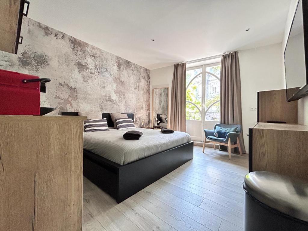 Tour D'Auvergne - Appartements En Plein Centre Ville, Proche De La Cathedrale Et De La Place De Jaude Κλερμόν Φεράν Εξωτερικό φωτογραφία